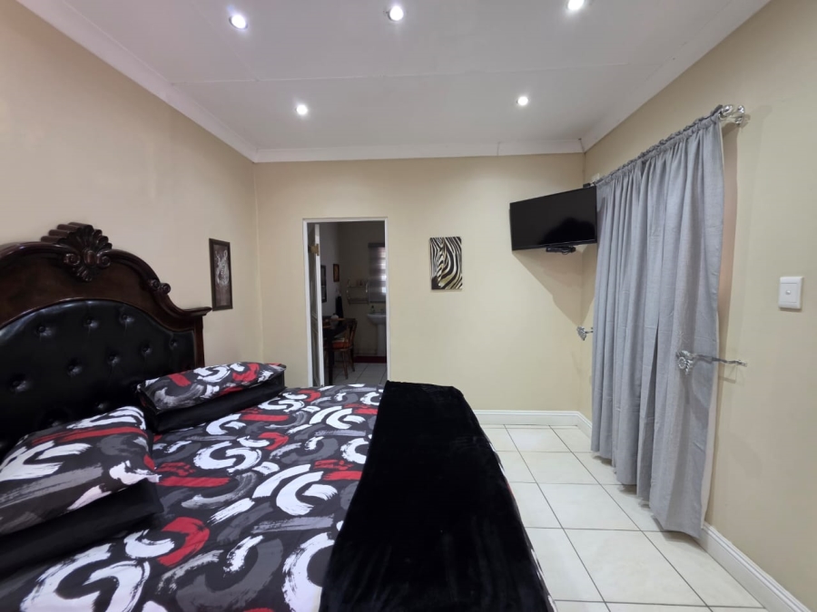 8 Bedroom Property for Sale in Riebeeckstad Free State